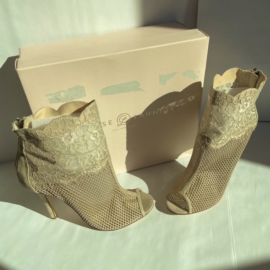 Chinese Laundry Nude Mesh 4.5” Heel Bootie. Size 9. Nwot